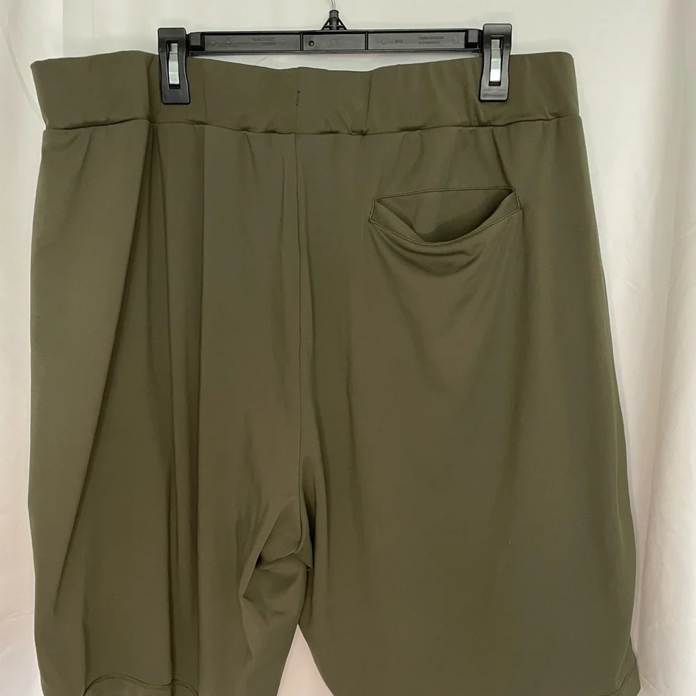 Men’s 32 Degrees Olive Green Shorts​​​​​ - Picture 3 of 7